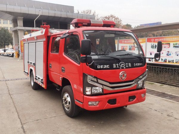 東風2.5水罐消防車 東風2.5水罐消防車