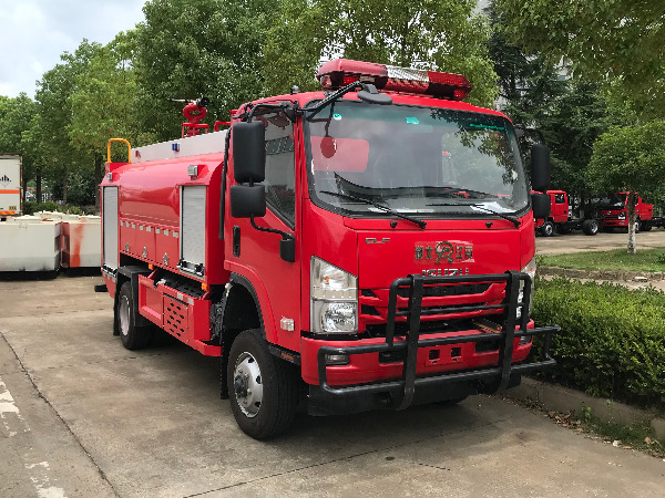 慶鈴四驅(qū)4.2噸消防車