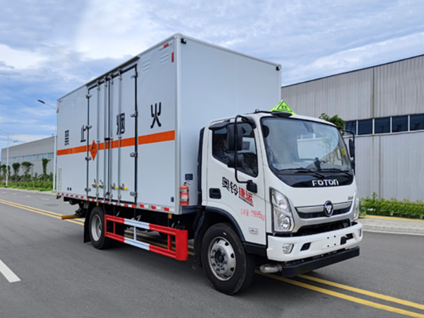 奧鈴5米2爆破器材運(yùn)輸車