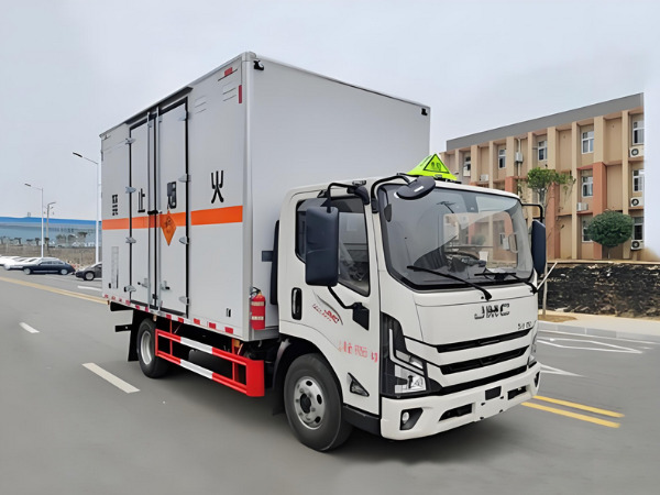 江鈴5噸爆破器材運(yùn)輸車(chē)