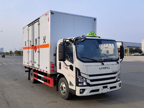 江鈴5噸易燃液體廂式運輸車 江鈴5噸易燃液體廂式運輸車