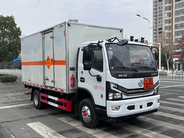 東風5噸爆破器材運輸車 東風5噸爆破器材運輸車