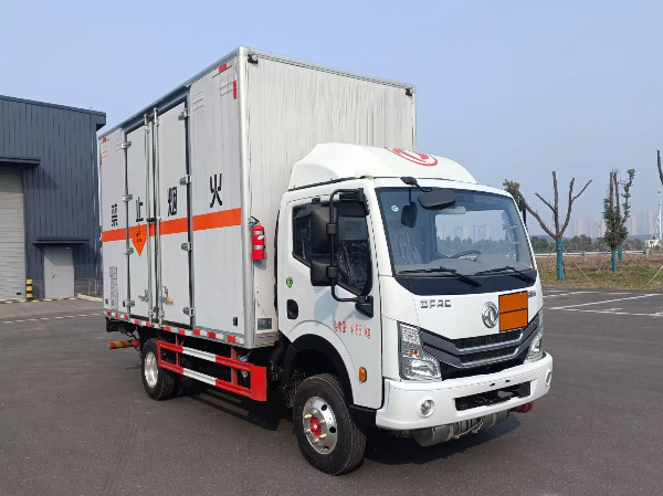 東風(fēng)藍(lán)牌爆破器材運(yùn)輸車