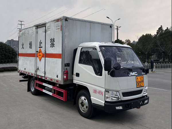 江鈴藍牌爆破器材運輸車